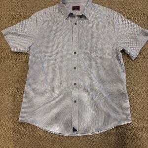 Men’s Untuckit button down